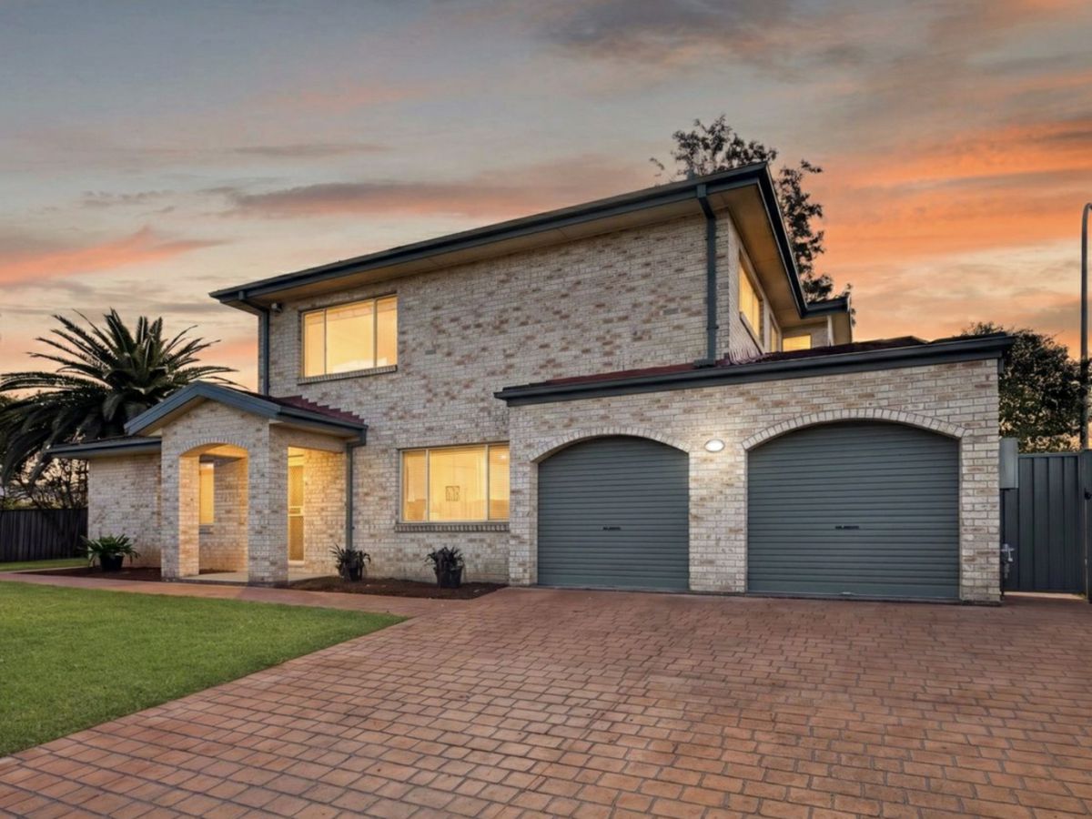 11 Dormer Grove, Quakers Hill - image 1
