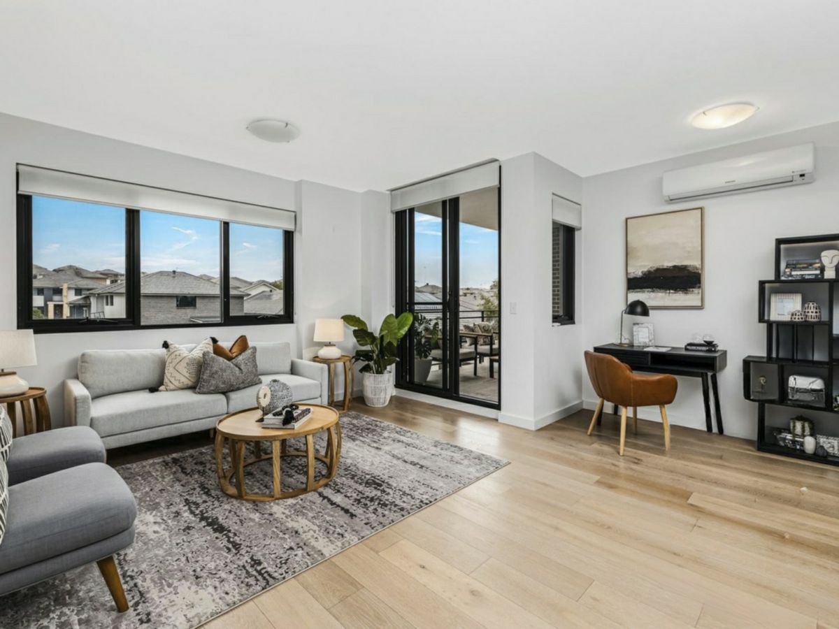 211/4 Gerbera Place, Kellyville - image 1