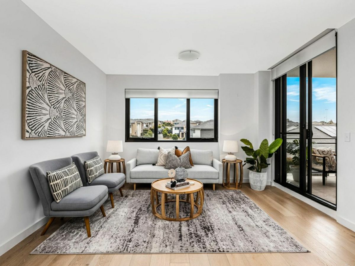211/4 Gerbera Place, Kellyville - image 2