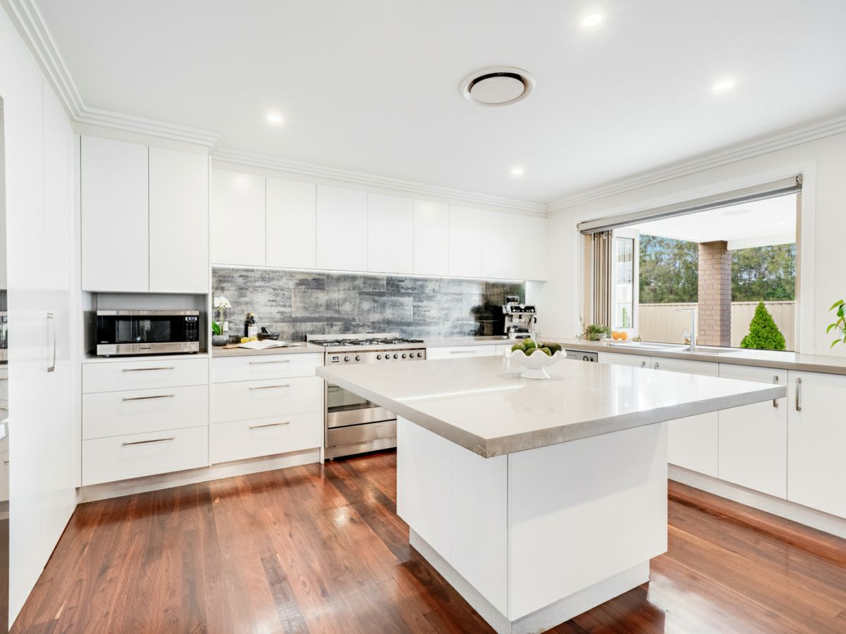22 Macquarie Avenue, Kellyville - image 3