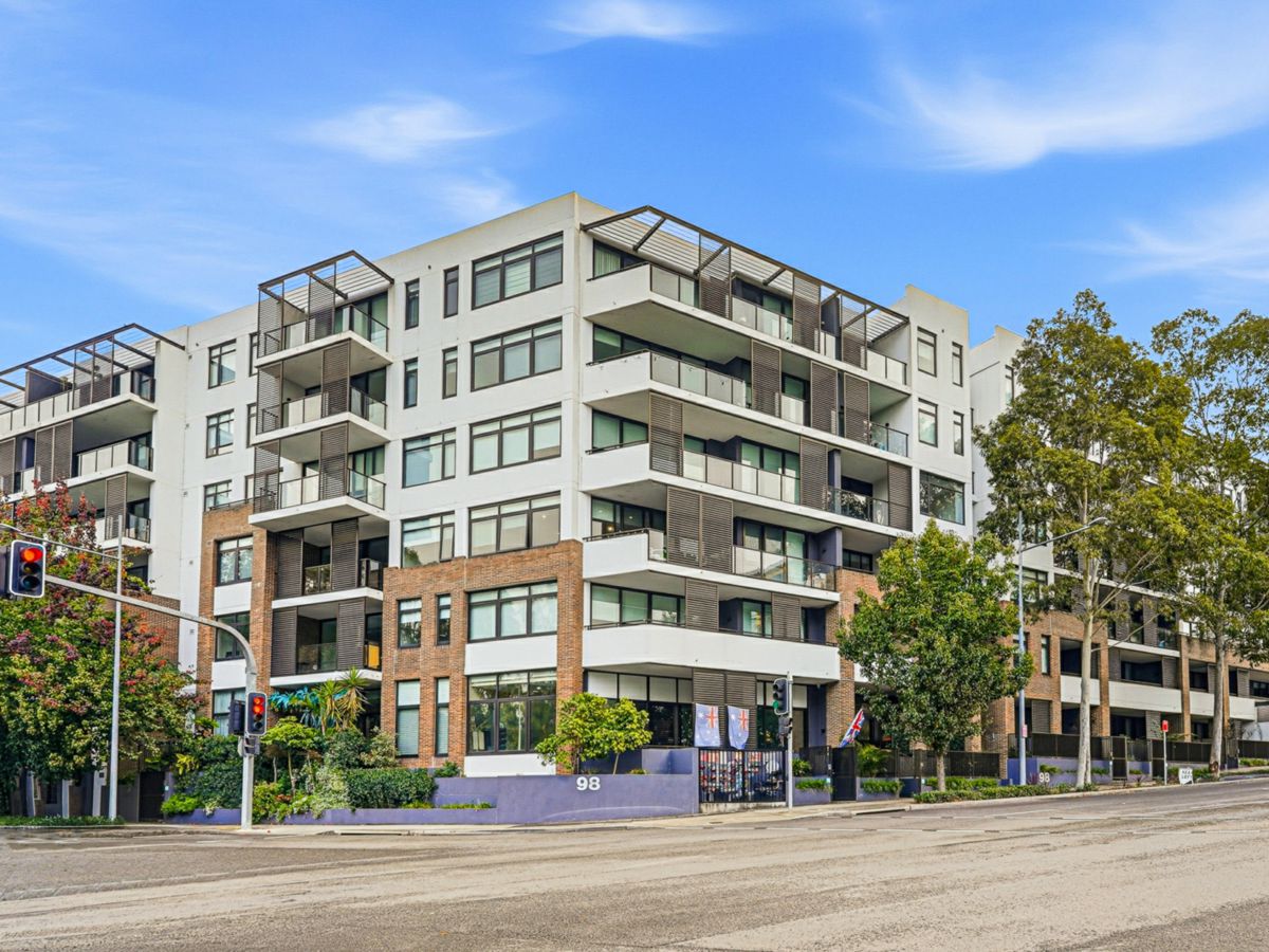 303/98 Caddies Boulevard, Rouse Hill - image 1