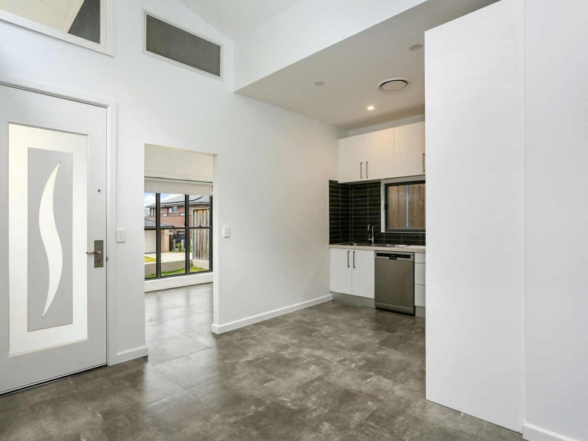 5 Hodder Street, Kellyville - image 2