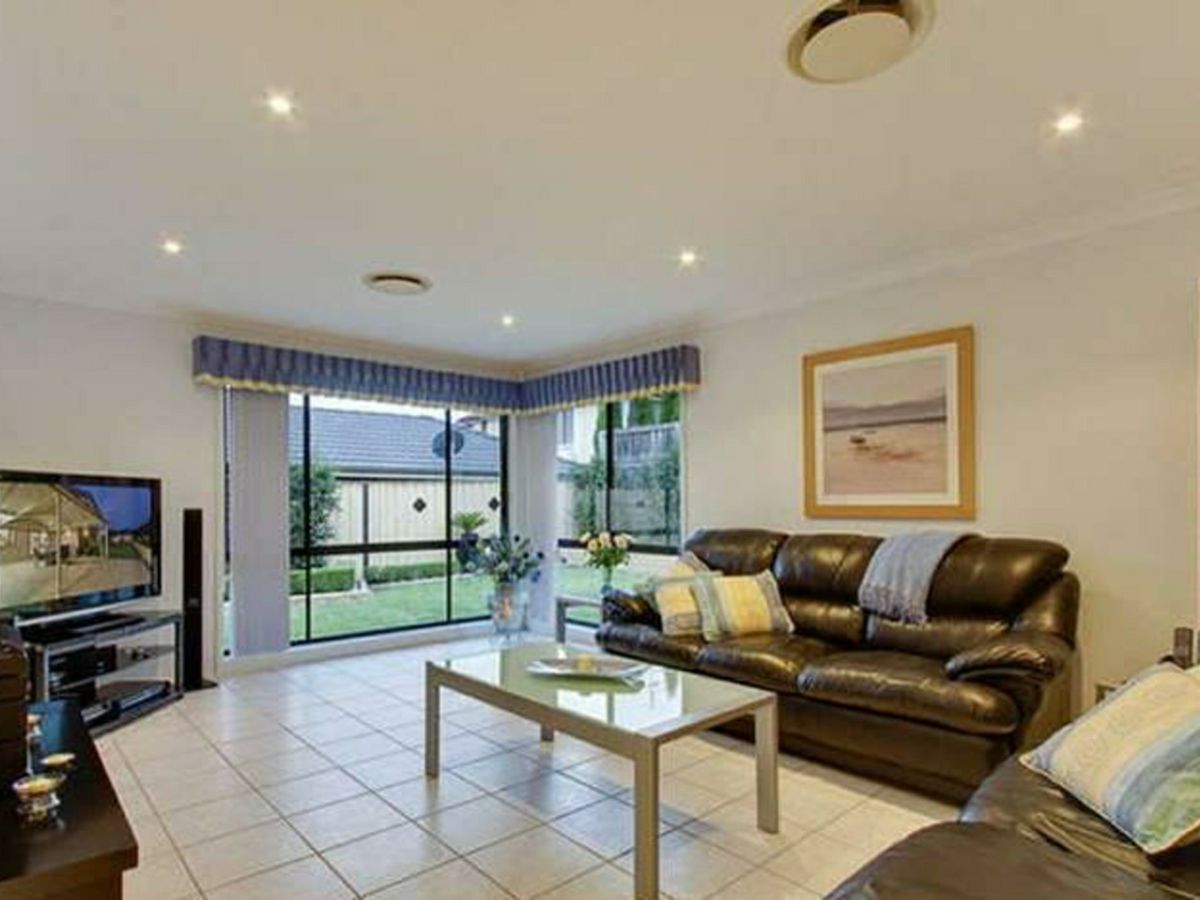 5 Yellowgum Grove, Glenwood - image 2