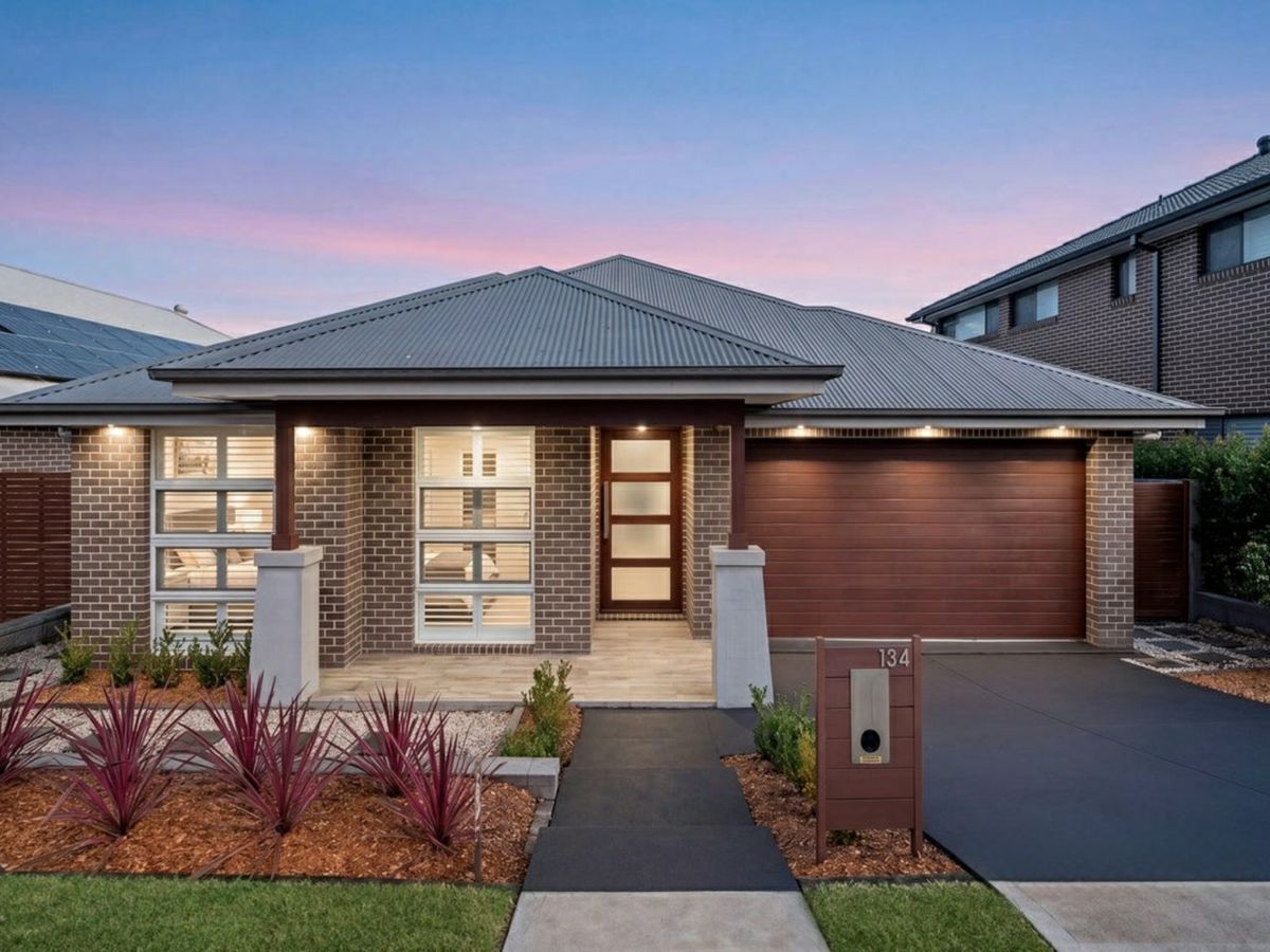 134 Sanctuary Drive, Beaumont Hills - image 1
