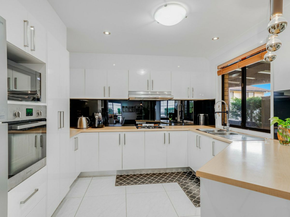 7 Wexford Grove, Kellyville Ridge - image 3