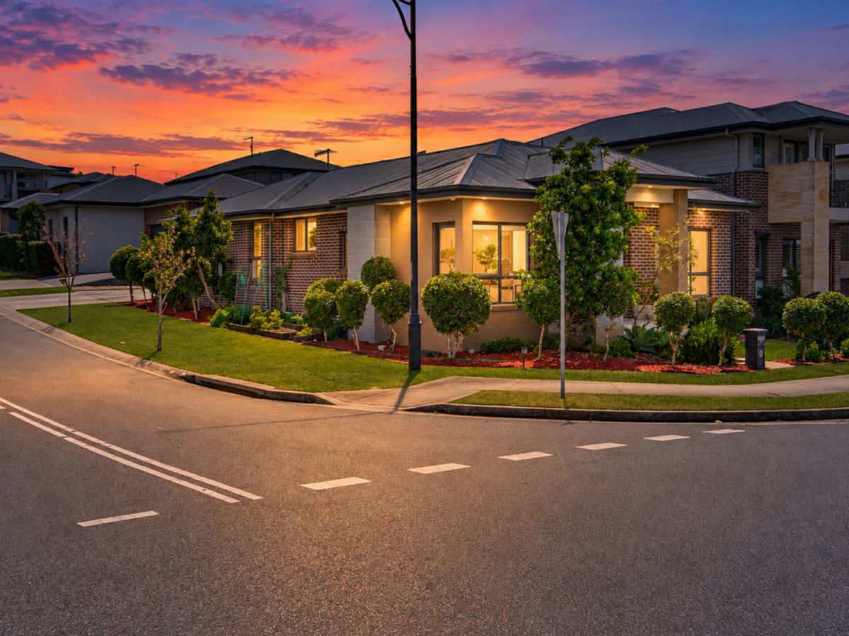 38 Fontana Drive (Gables), Box Hill - image 1