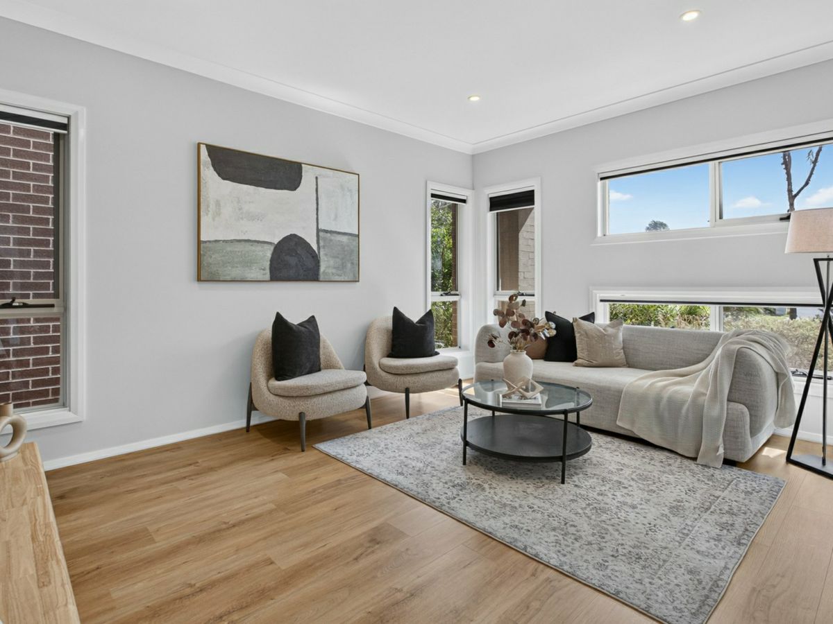 5 Poll Lane, Gables - image 2