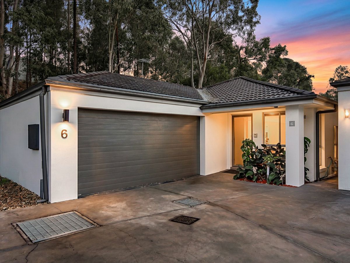 6/12 Burrowes Grove, Dean Park - image 1