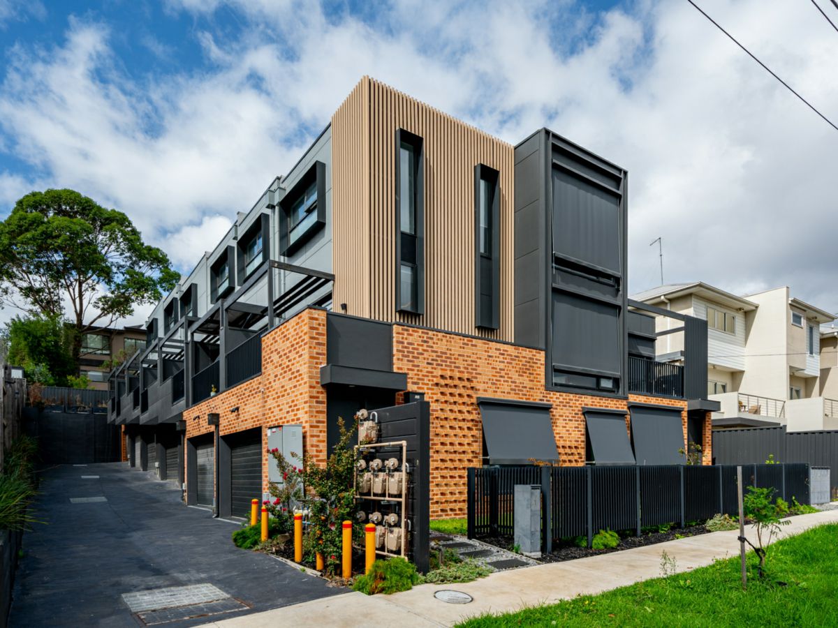 2 Heath Street, Pascoe Vale - image 1