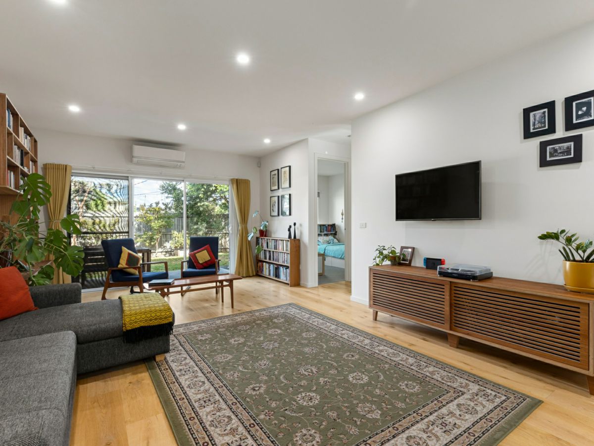 11 Emma Avenue, Reservoir - image 1