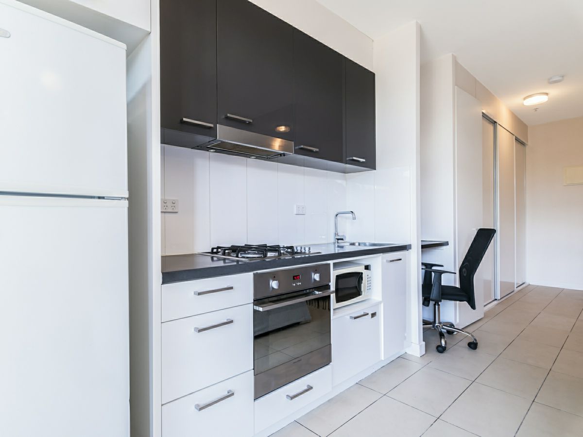 10/14 Nicholson Street, Coburg - image 2