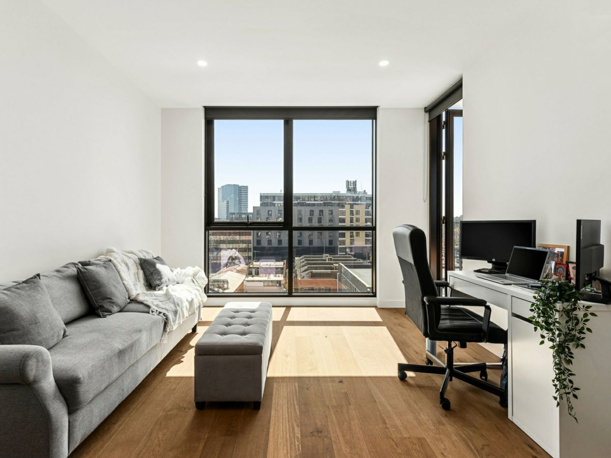 513/139 Boundary Road, North Melbourne - image 1