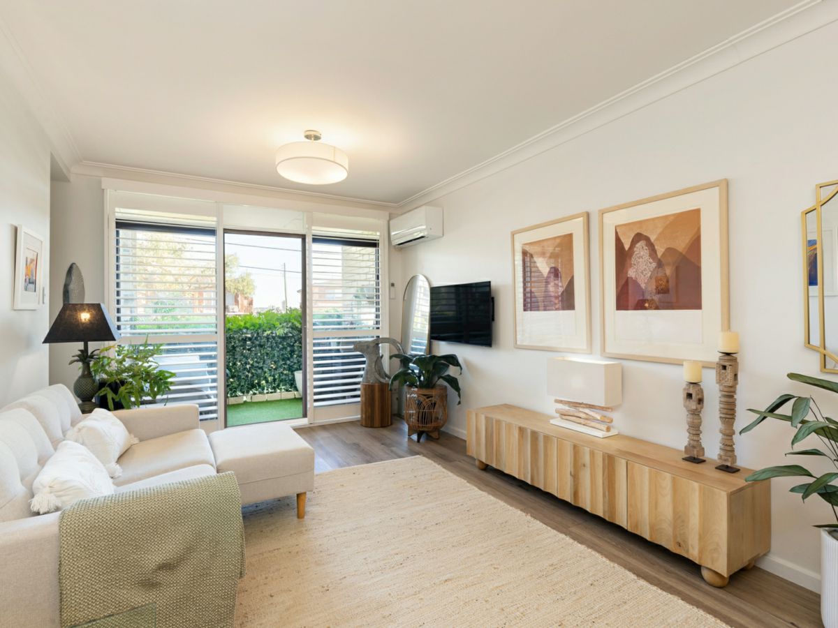 2/95 Crown Road, Queenscliff - image 2