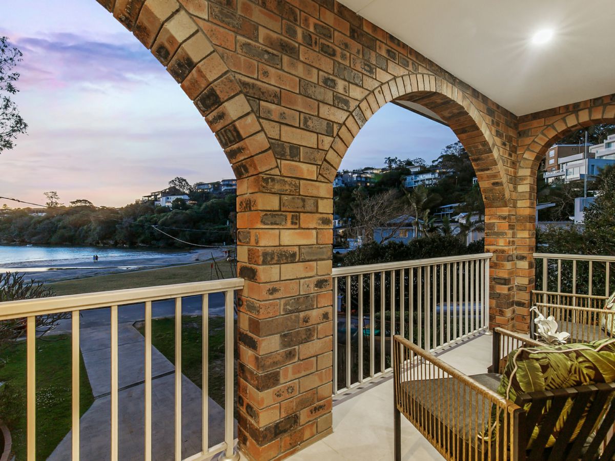 7 Sandy Bay Road, Clontarf - image 1