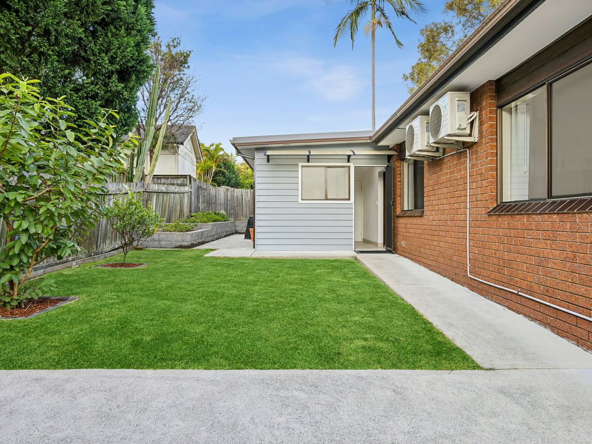 4 Goondari Road, Allambie Heights - image 2