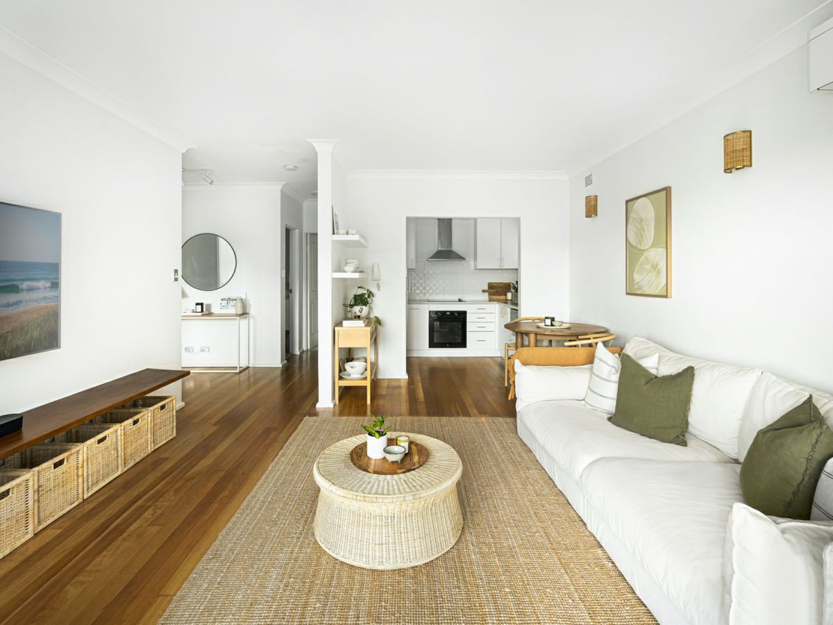 4/18 Ramsay Street, Collaroy - image 2