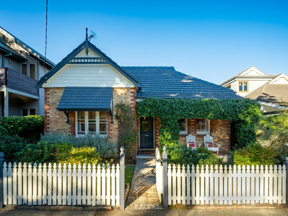 41 Alexander Street, Manly - image 1