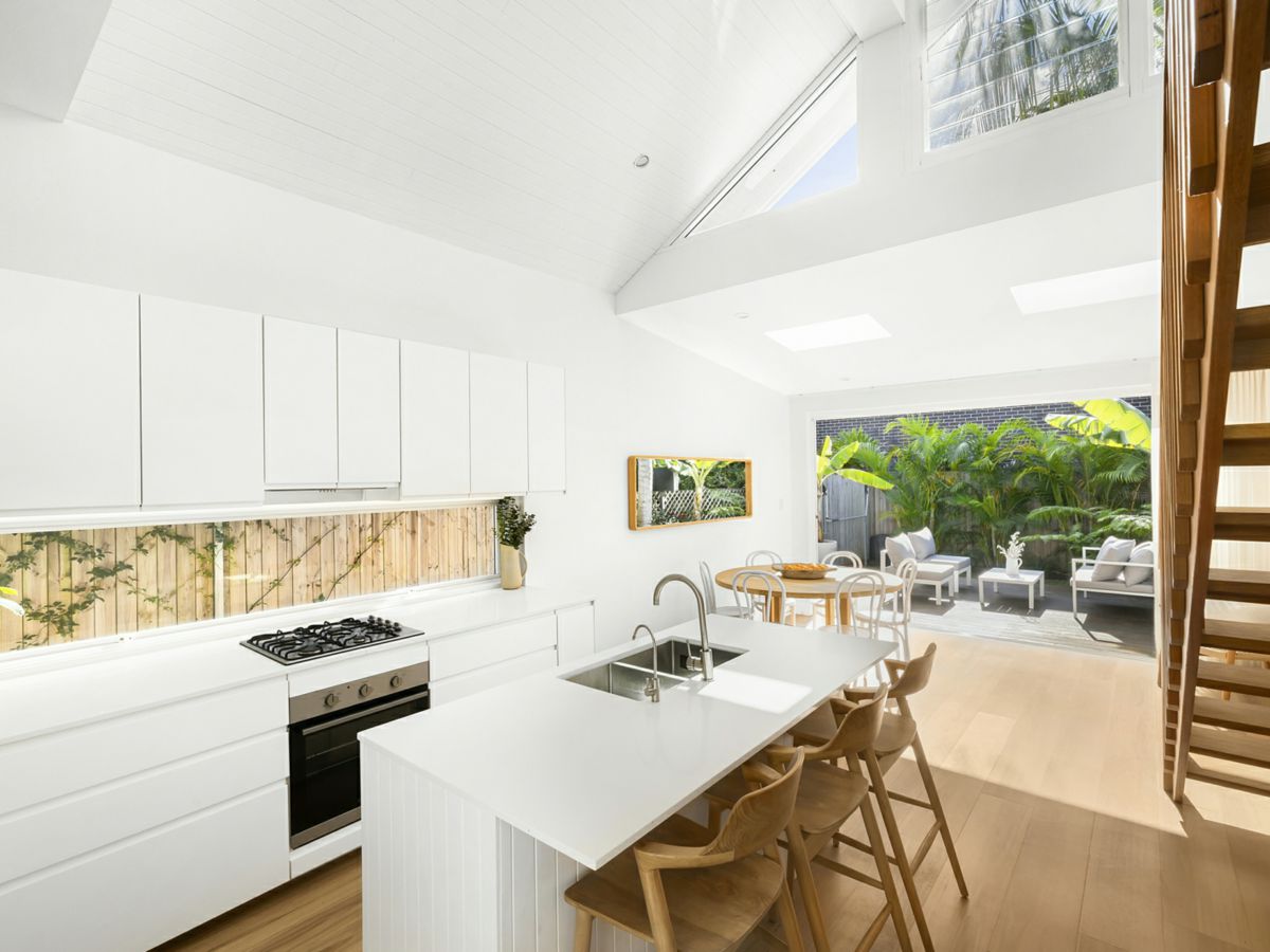 3 Rolfe Street, Manly - image 3