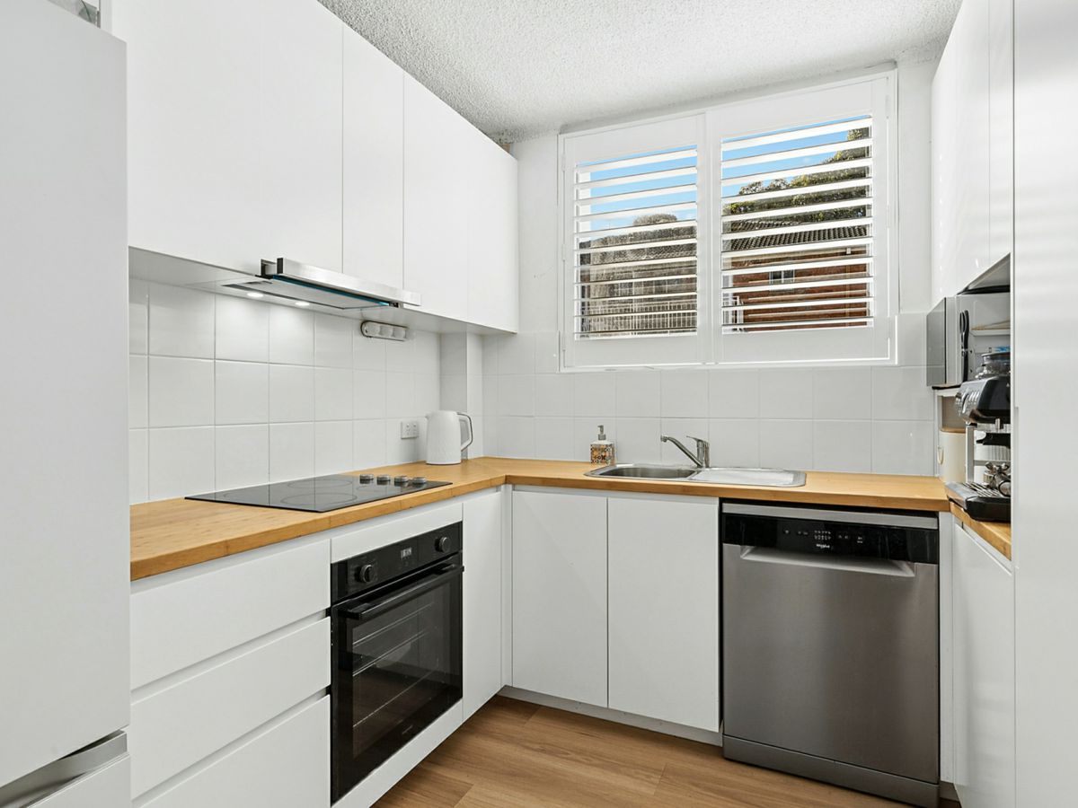 9/7 Fairway Close, Manly Vale - image 1