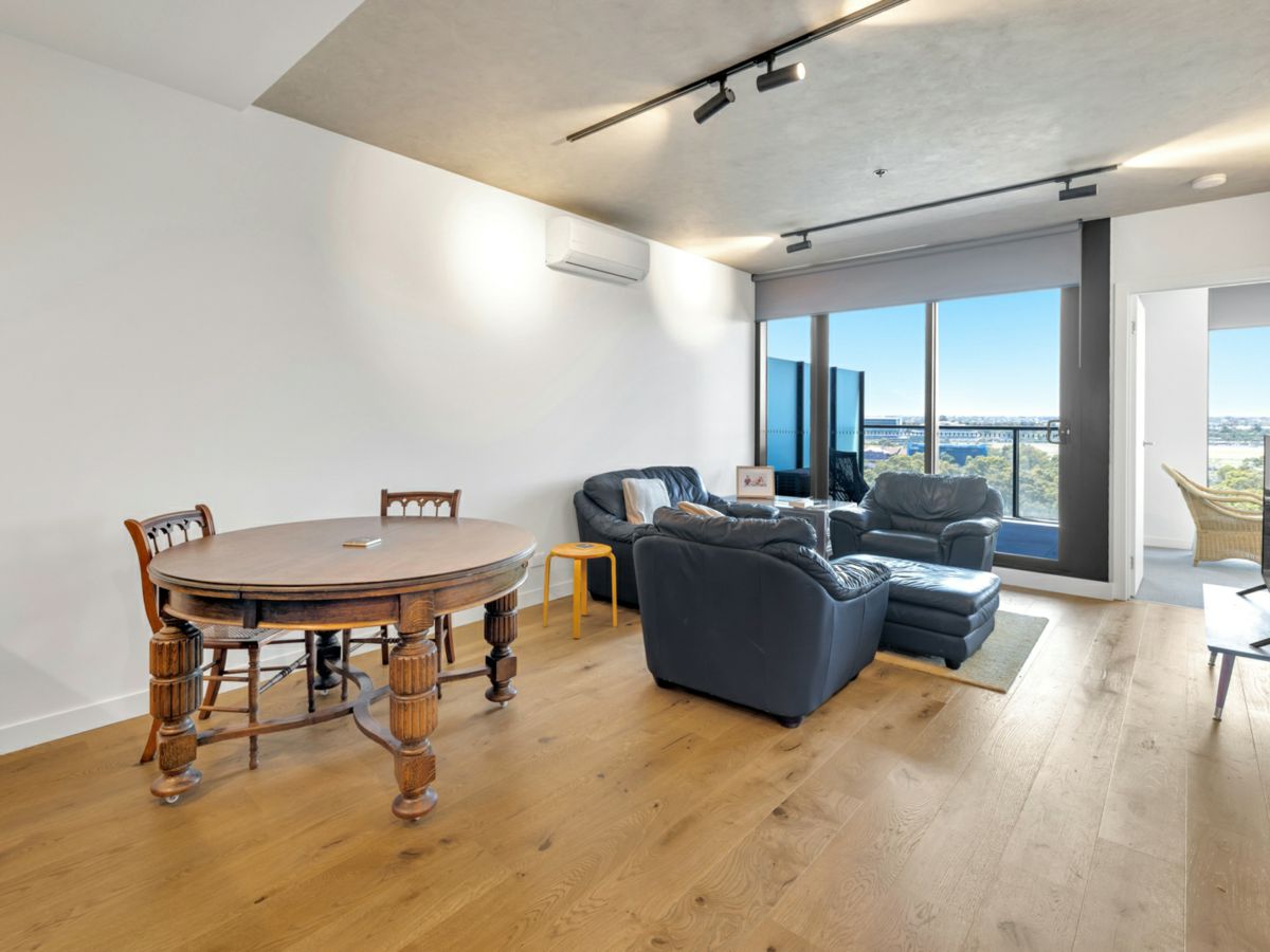 904/8 Joseph Road, Footscray - image 1