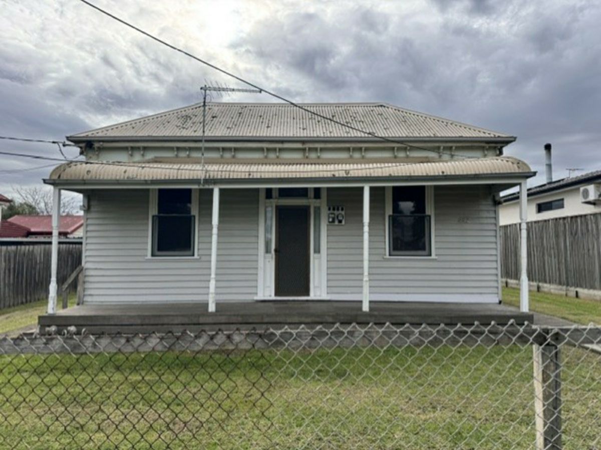 142 Derby Street, Sunshine - image 1