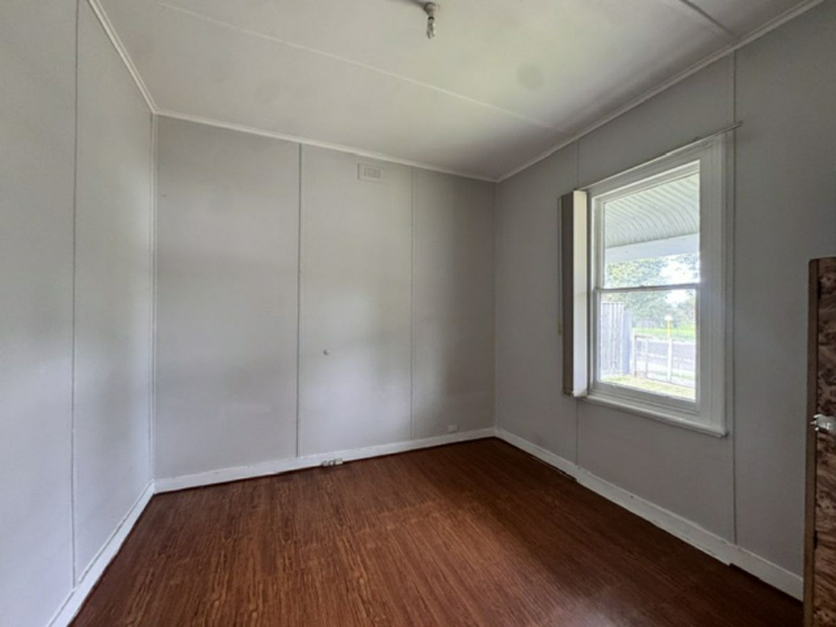 142 Derby Street, Sunshine - image 3