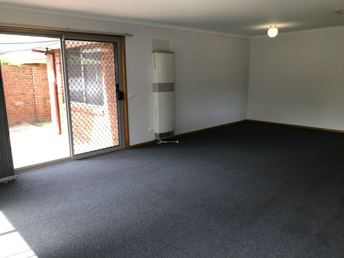 68 Crawshaw Crescent, Glenroy - image 3