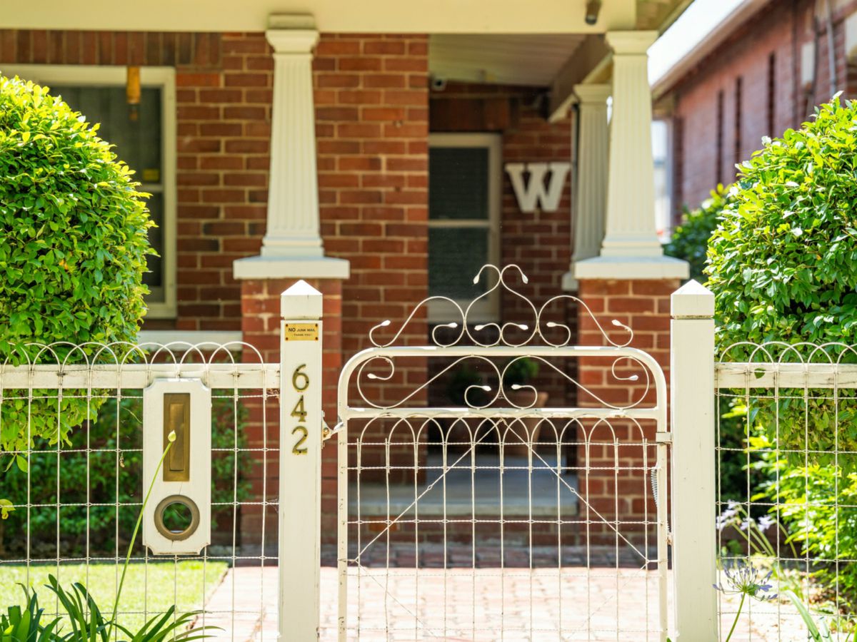 642 Macauley Street, Albury - image 2