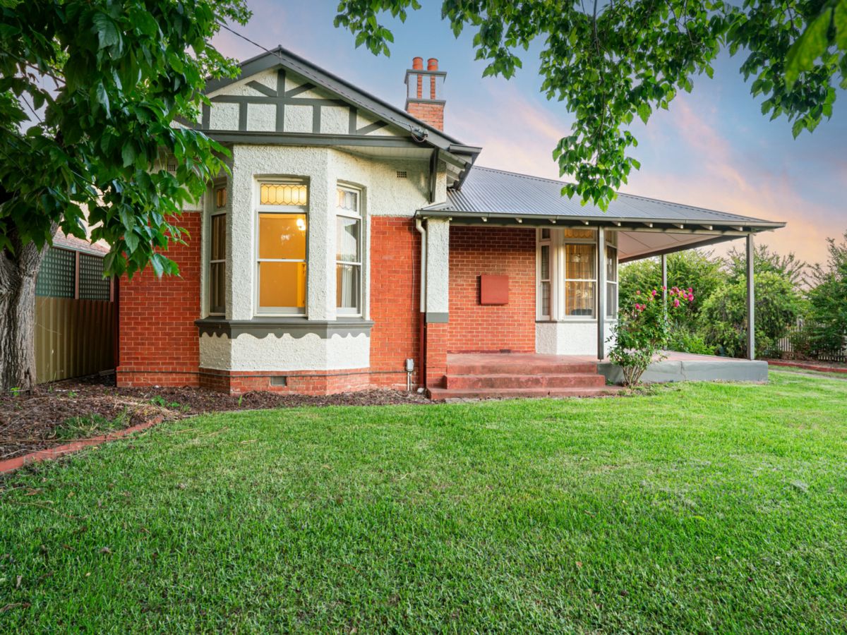 696 Macauley Street, Albury - image 3