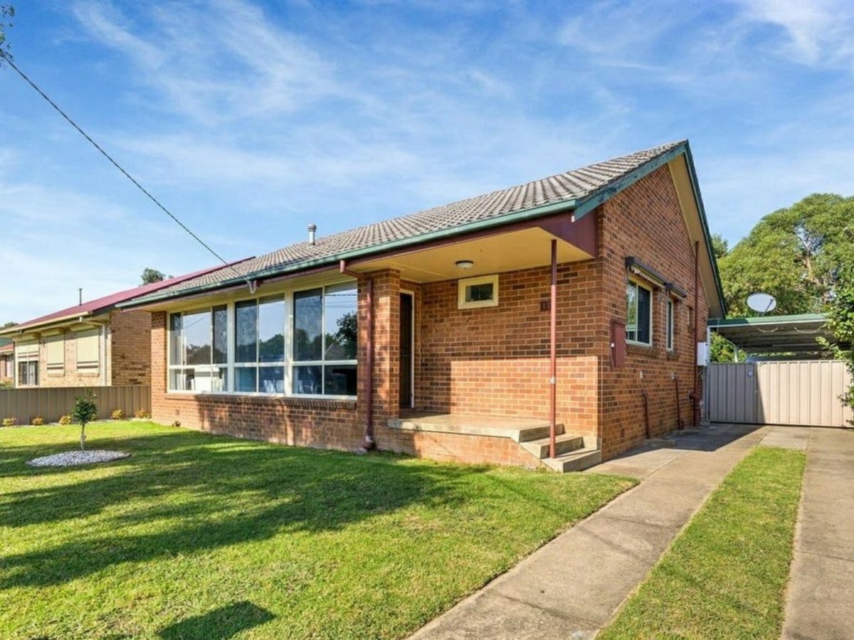 17 Carkeek Street, Wodonga - image 1
