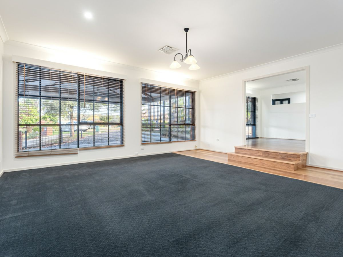 10 Selwyn Court, Thurgoona - image 3