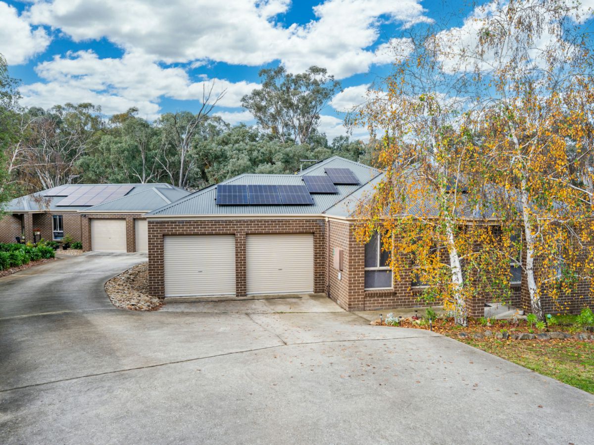1&2/32 Briwood Court, Albury - image 2