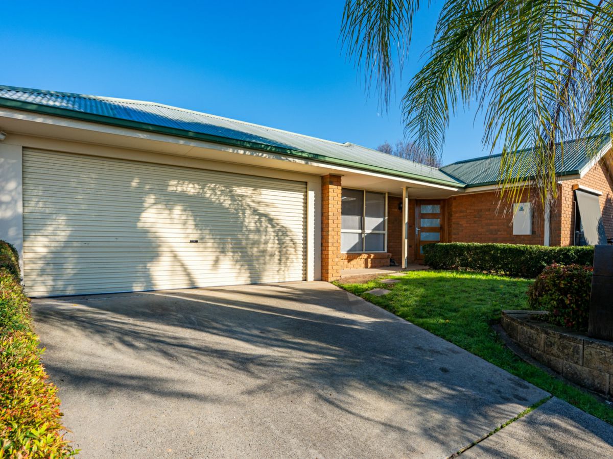 10 Osprey Circuit, West Wodonga - image 1