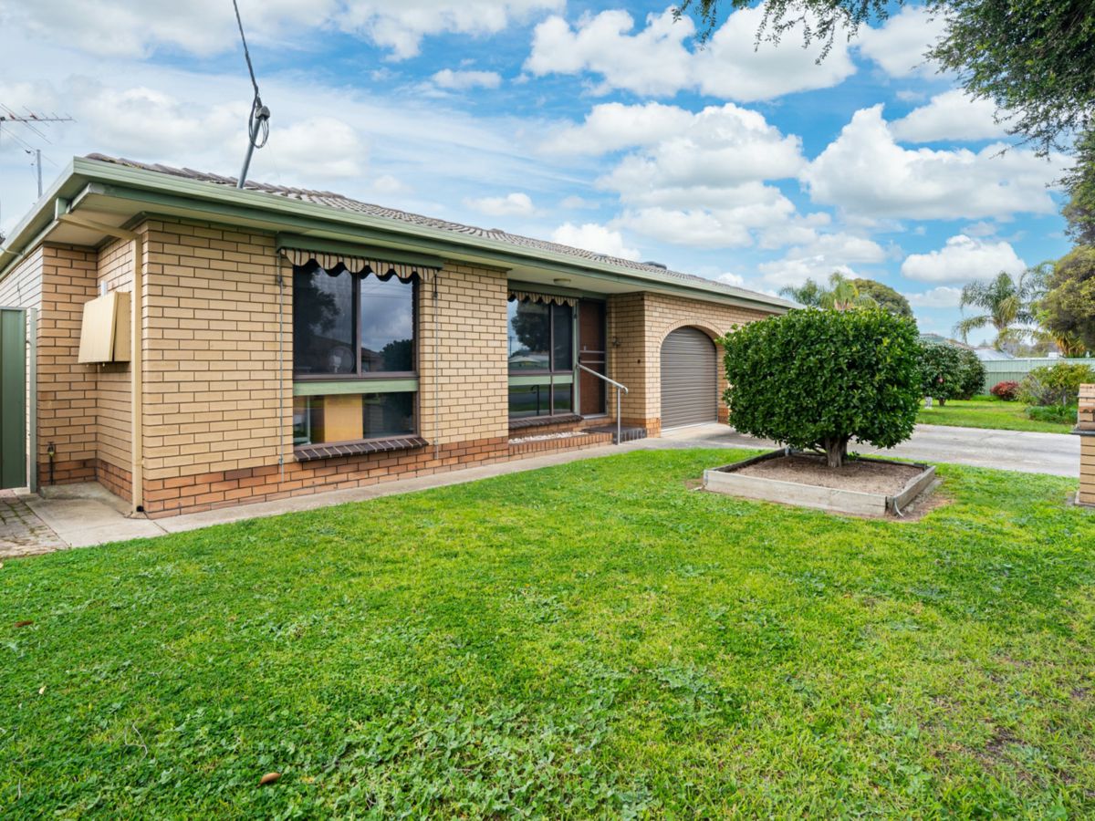 1/371 Sandrina Drive, Lavington - image 1