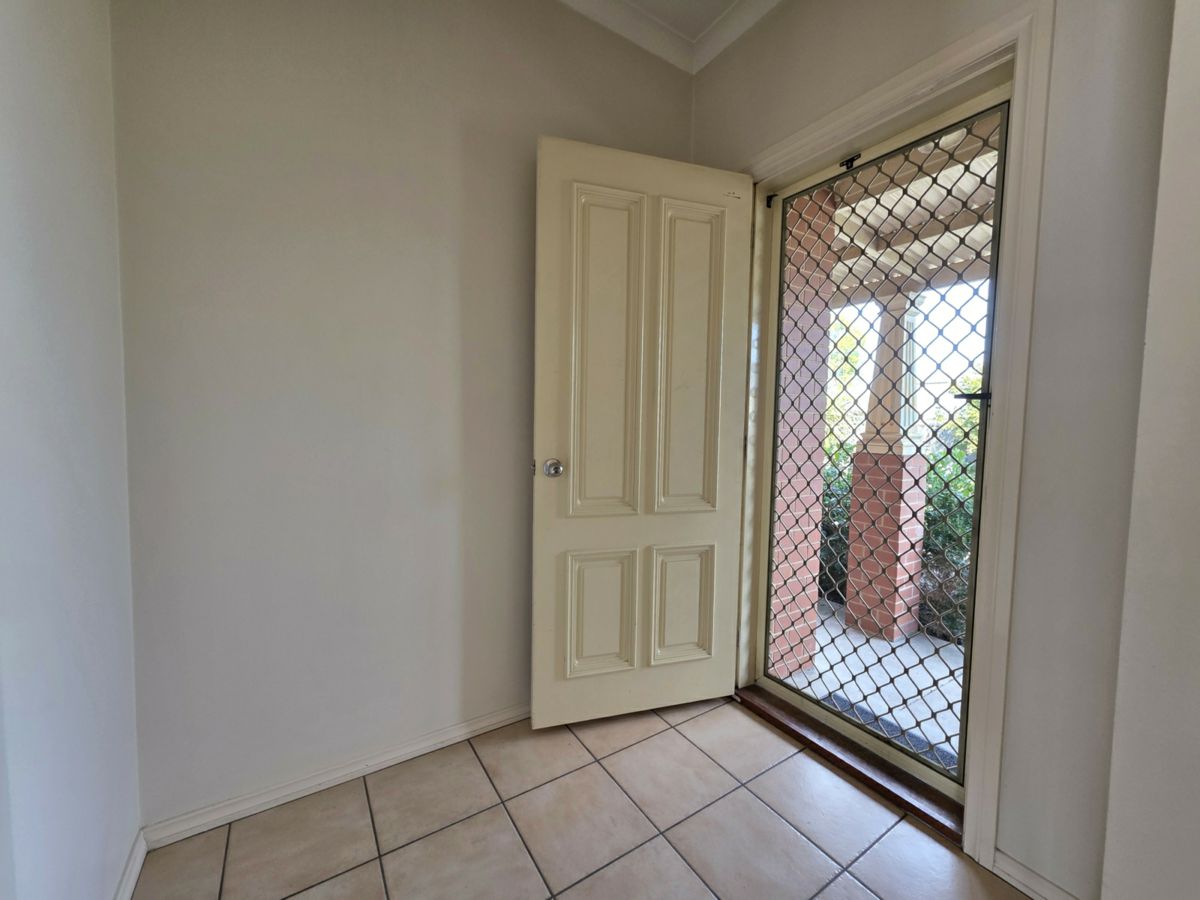 3/366 Townsend Street, South Albury - image 2