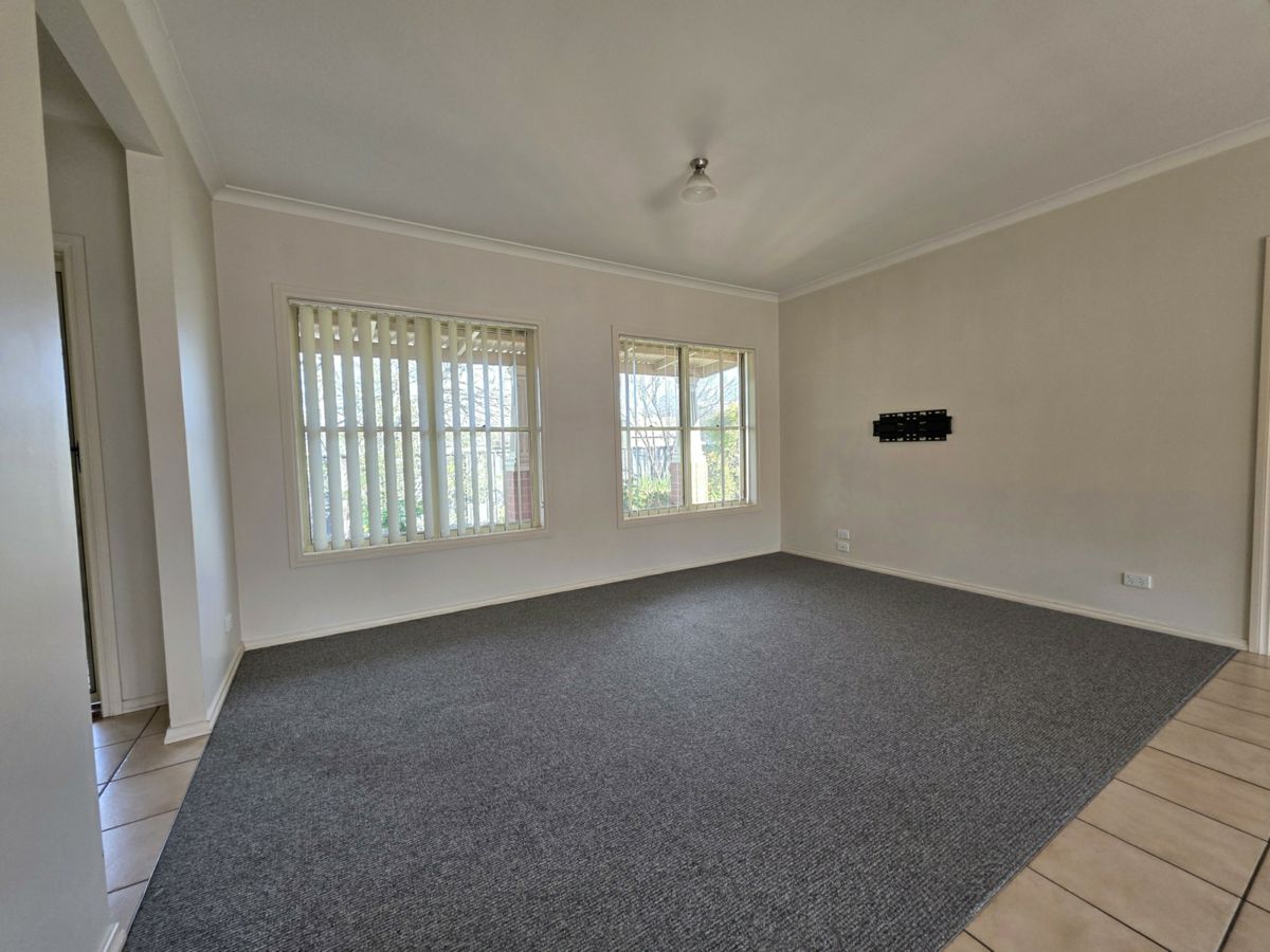 3/366 Townsend Street, South Albury - image 3