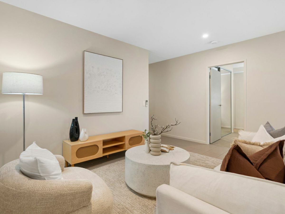 204/14 Gallway Street, Windsor - image 2