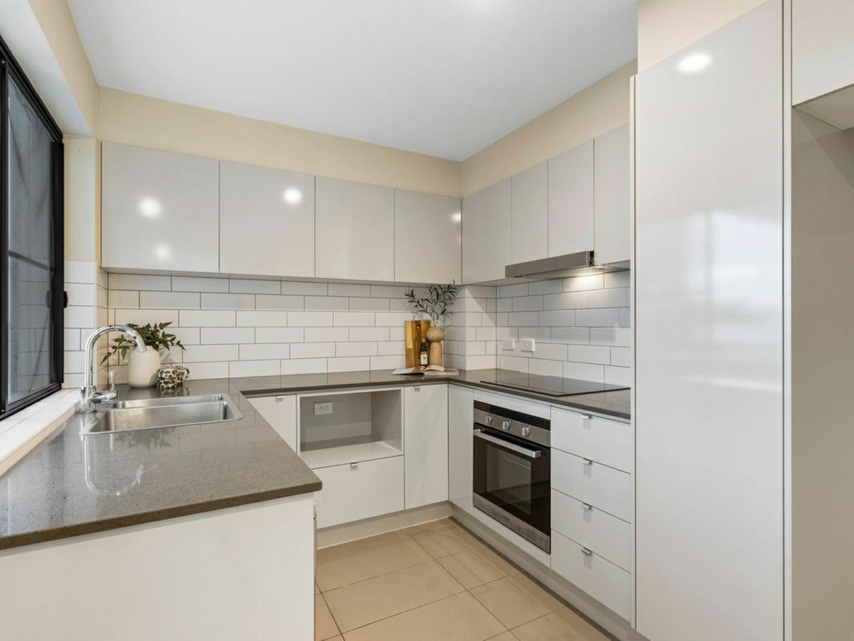 204/14 Gallway Street, Windsor - image 3