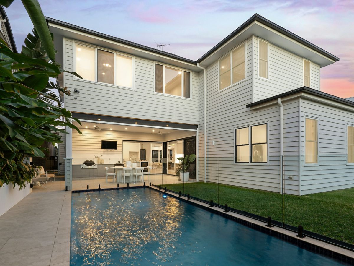14 Dibley Avenue, Wilston - image 1