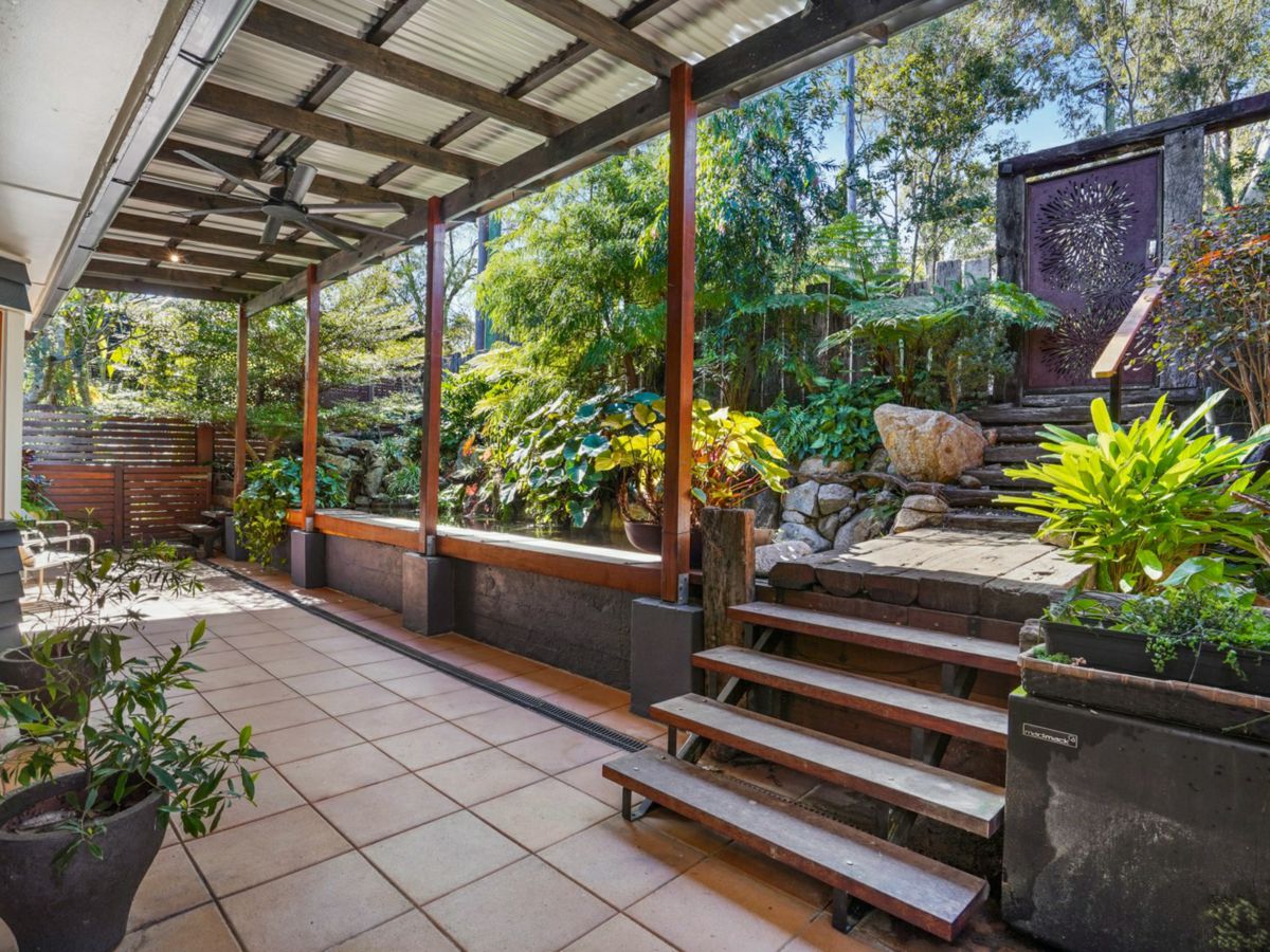11 Burnham Road, Bardon - image 3