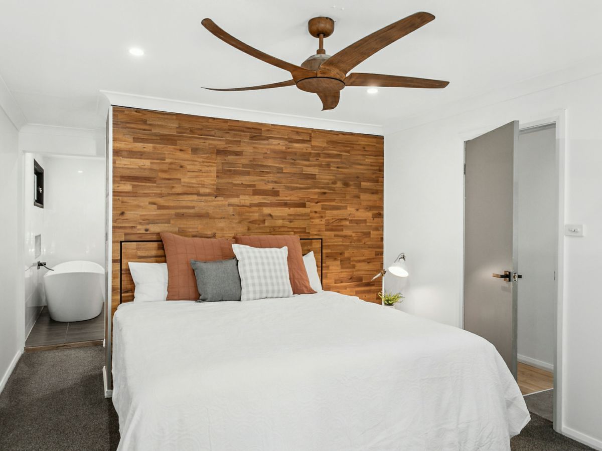 9 Bambara Avenue, Summerland Point - image 2