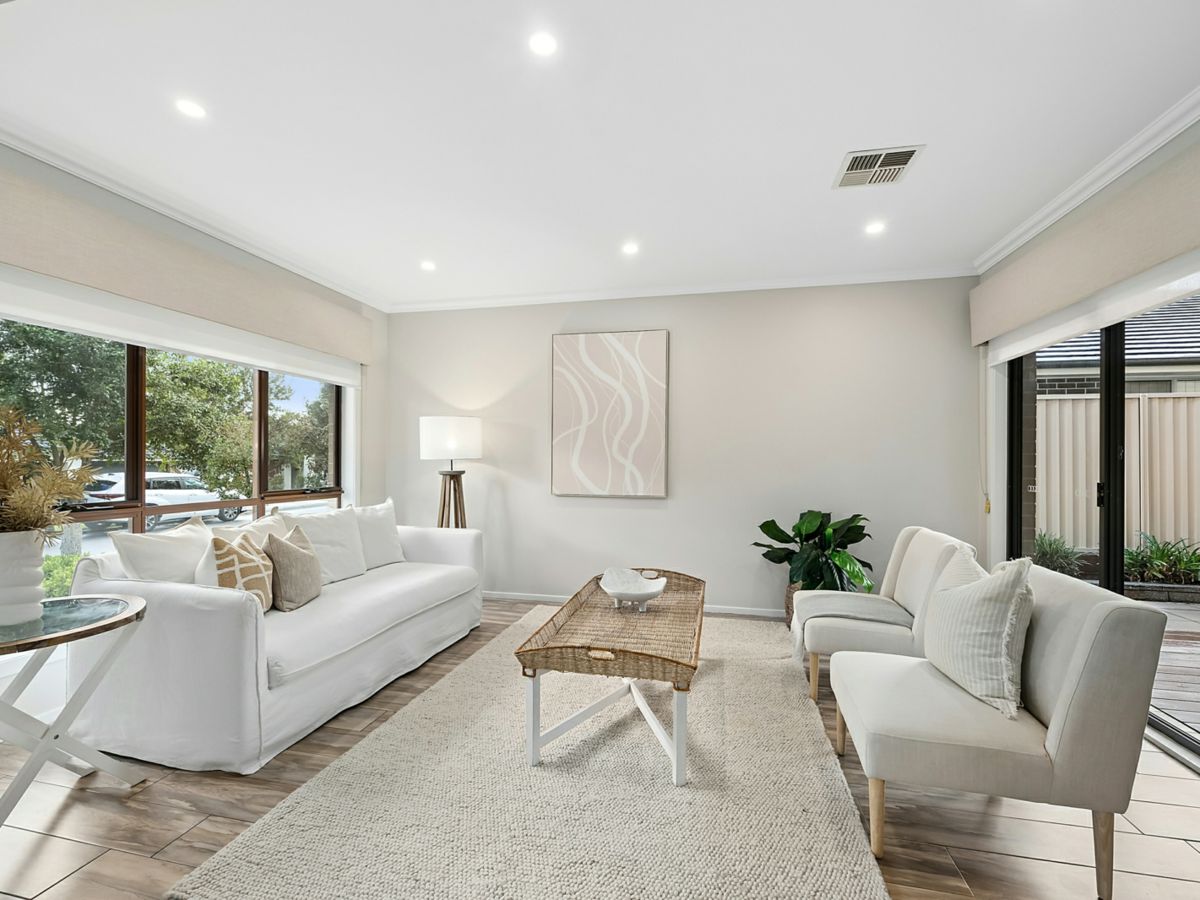 21 Grasstree Avenue, Woongarrah - image 2