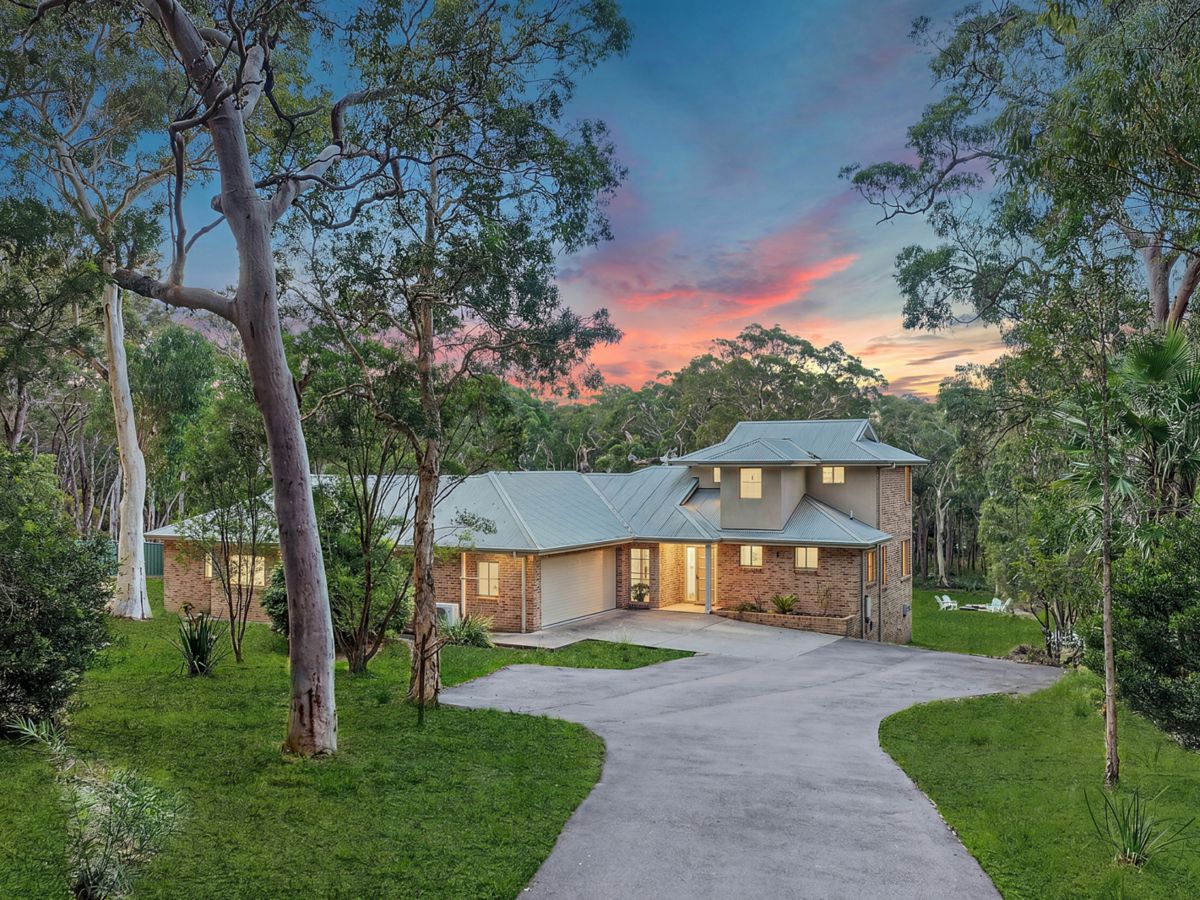 141 Elizabeth Bay Drive, Lake Munmorah - image 1