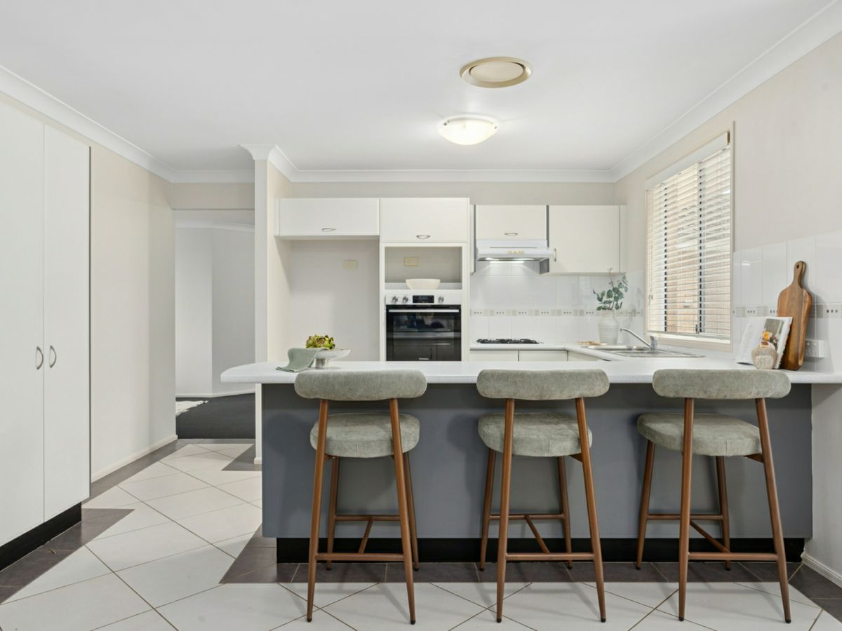 19 Stan Johnson Drive, Hamlyn Terrace - image 2