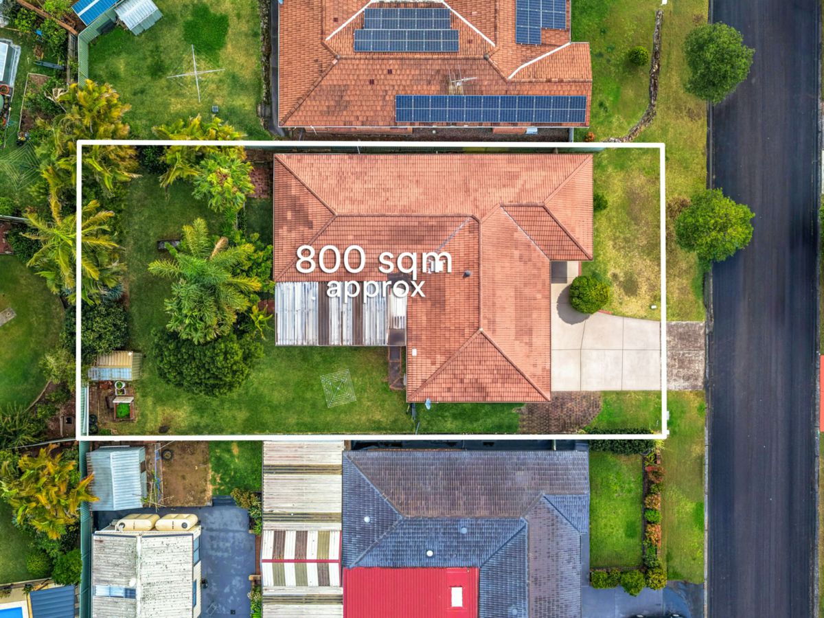 15 Holly Close, Lake Haven - image 2