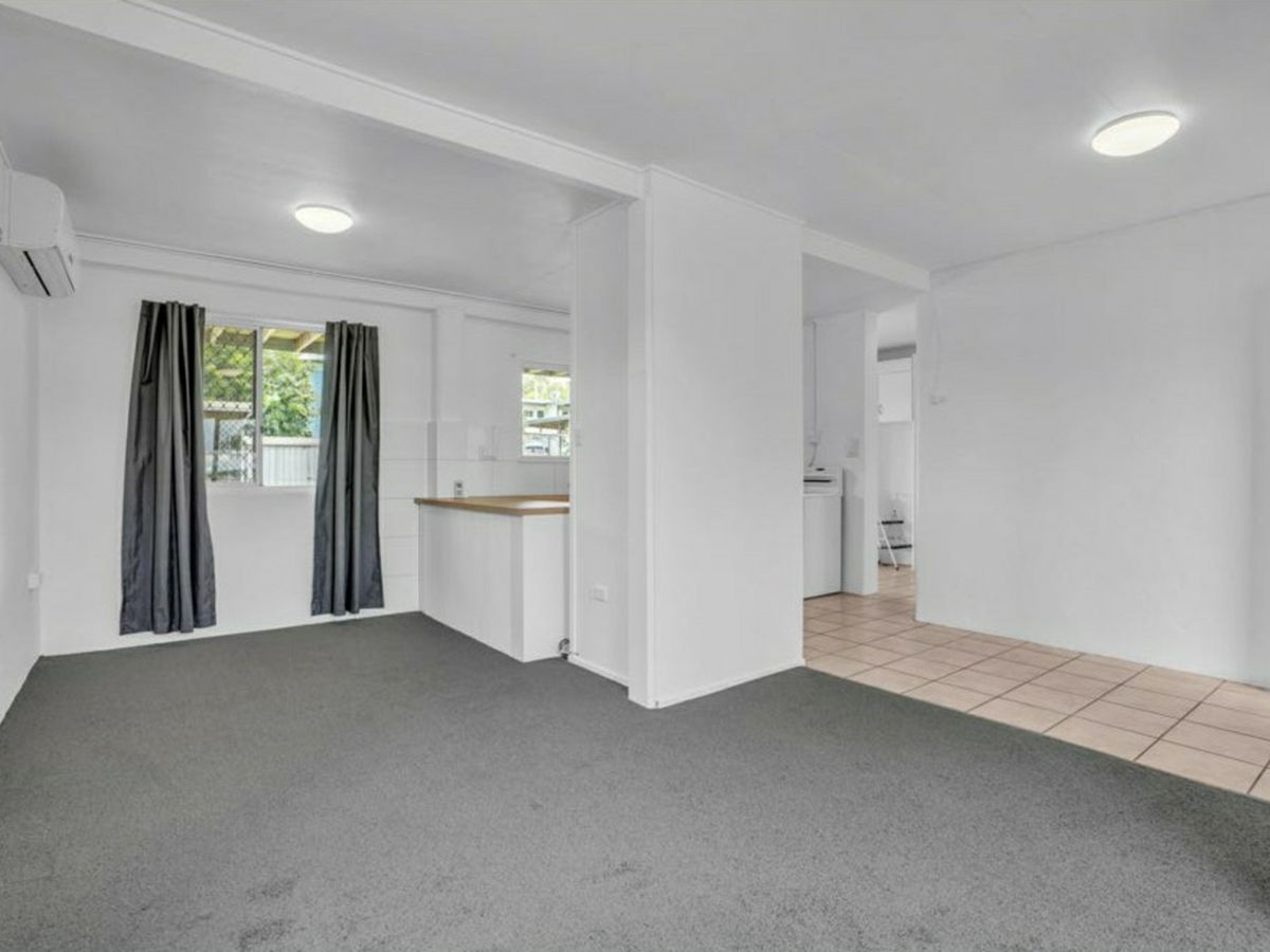 2/20 Mellefont Street, West Gladstone - image 2