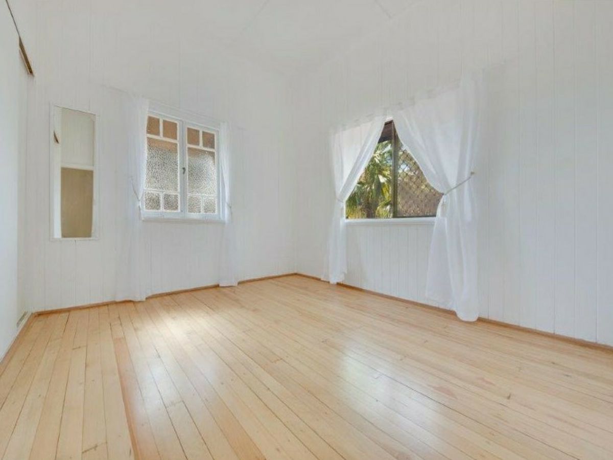 13 Oaka Lane, Gladstone Central - image 1