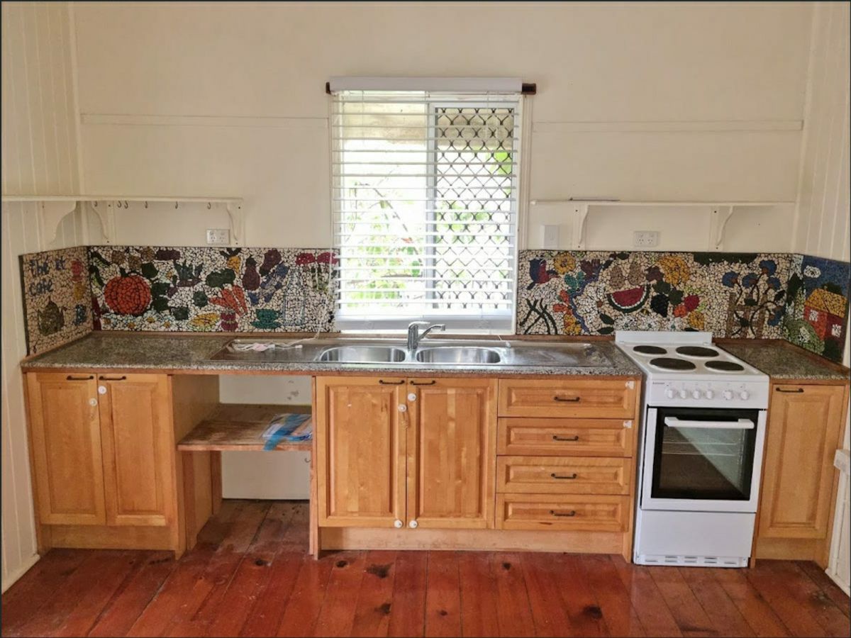 6 Flinders Street, West Gladstone - image 3