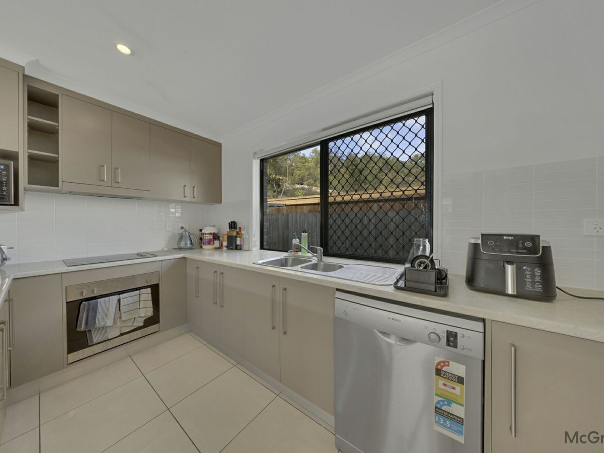 2/3 Brando Lane, West Gladstone - image 3