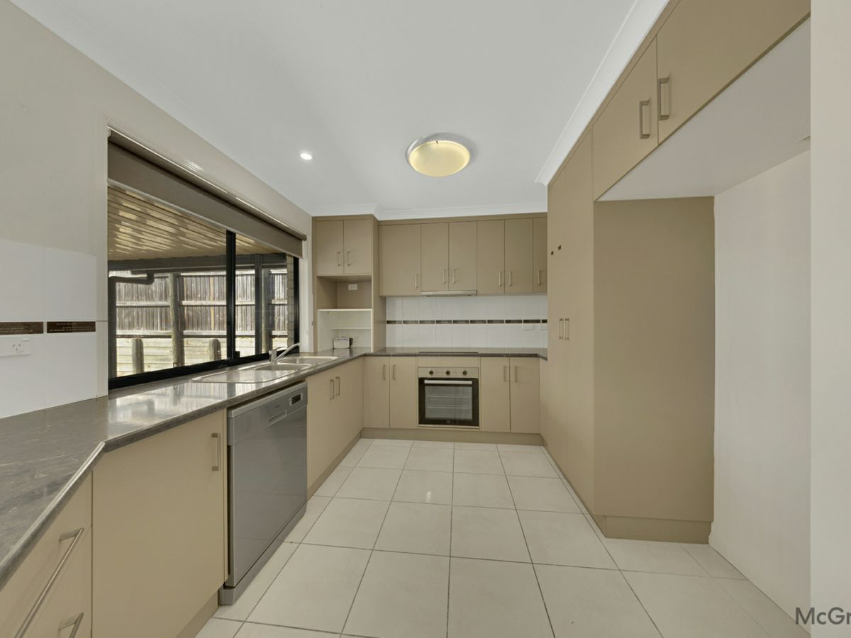 39 Liriope Drive, Kirkwood - image 2